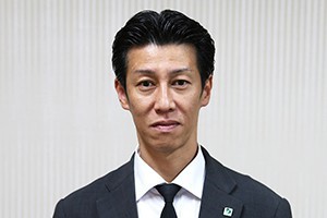 上根　正彦　支配人
