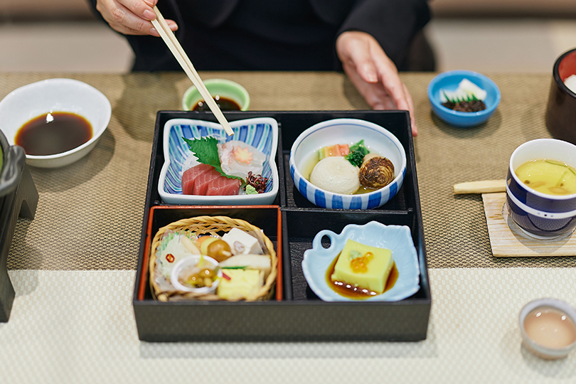 精進落としとは何を食べる？料理内容やメニュー例を紹介