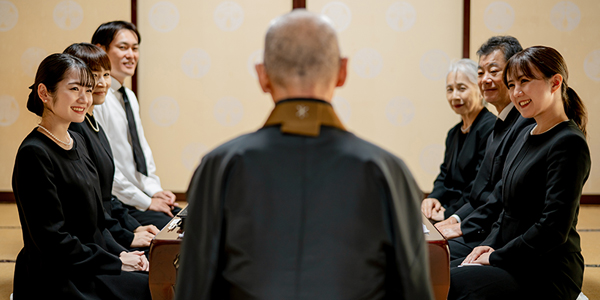 >家族葬に呼ぶ人