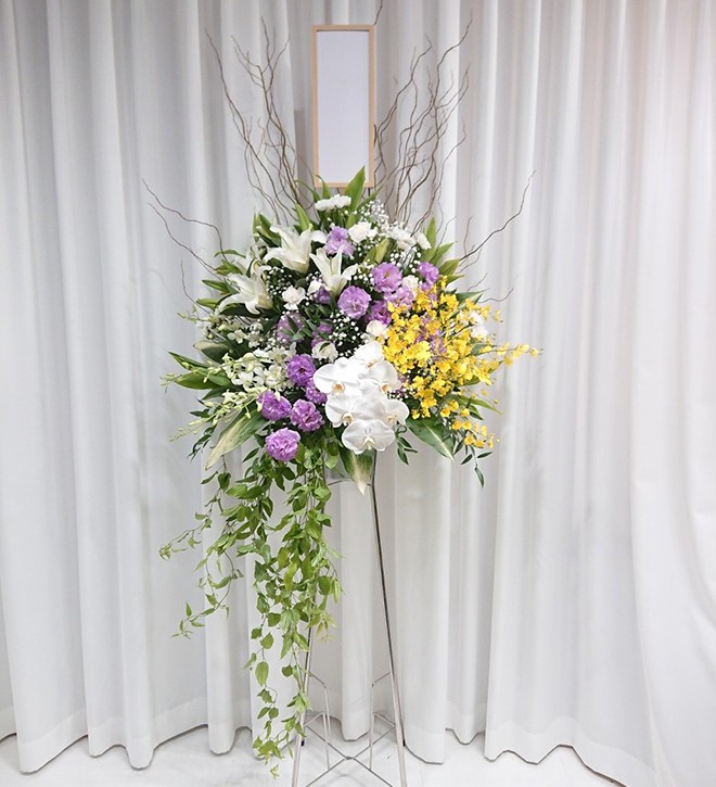 供花 供物のご注文 葬儀は信頼と実績の 典礼会館 へ